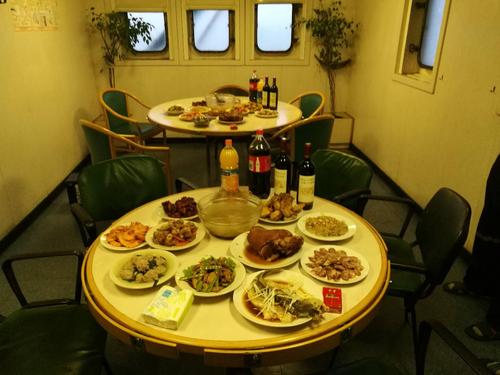 畅明洋年夜饭.jpg