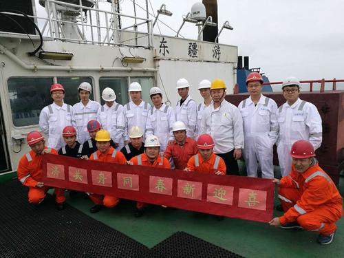东疆游 喜迎新春 同舟共济.jpg